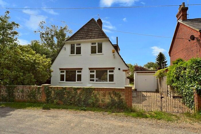 3 Bedroom Detached House For Sale In Kiln Lane, Binfield Heath, Henley-On-Thames, Oxfordshire., RG9