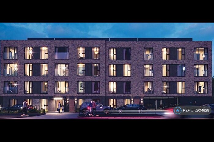 2 Bedroom Flat To Rent In Higher Road, Urmston, Manchester, M41