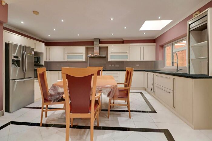 5 Bedroom Semi-Detached House To Rent In Streatfield Road, Harrow, HA3