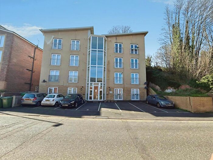 2 Bedroom Apartment For Sale In Park Lane, Kidderminster, DY11