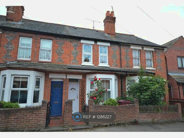 2 Bedroom Terraced House To Rent In Kings Road, Reading RG4