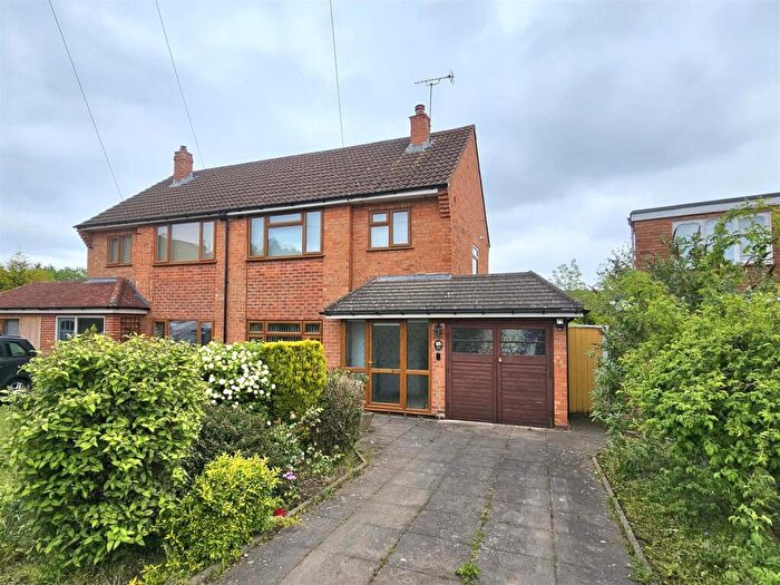 3 Bedroom Semi-Detached House For Sale In Leam Crescent, Solihull, B92