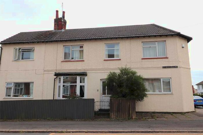 1 Bedroom House To Rent In St Michaels Road, Kettering, Northamptonshire, NN15