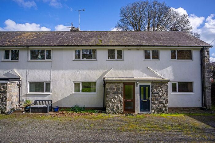 2 Bedroom Terraced House For Sale In Glyn Y Marian, Llanbedrog, Pwllheli, LL53