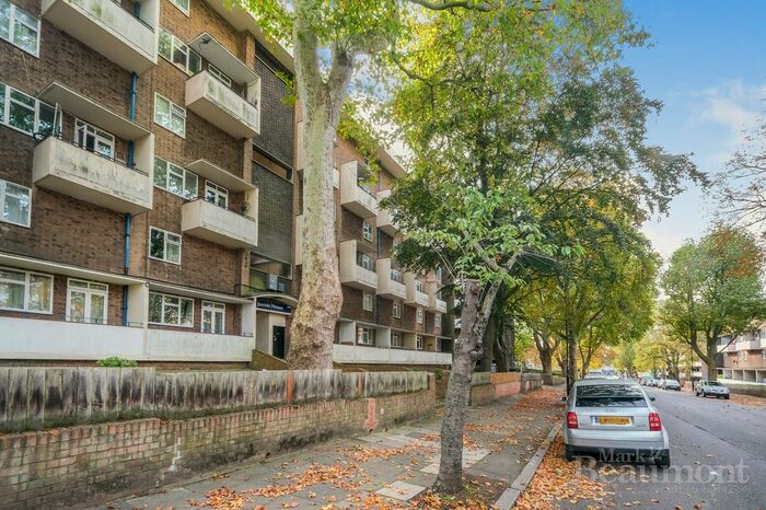 2 Bedroom Flat To Rent In Wickham Road, London, SE4