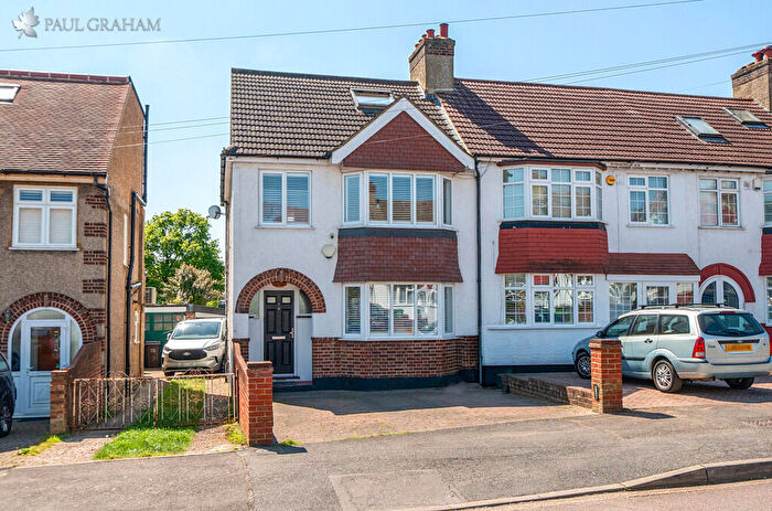 4 Bedroom End Of Terrace House For Sale In Connaught Road, Sutton, SM1