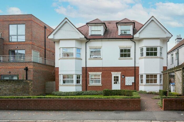 1 Bedroom Property To Rent In Flat Rosslyn Road, Watford, Hertfordshire, WD18