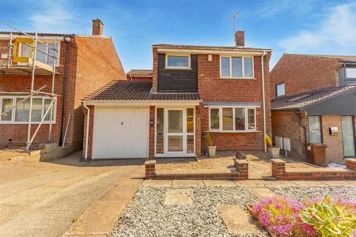 3 Bedroom Detached House To Rent In Harthill Drive, Mansfield, NG19