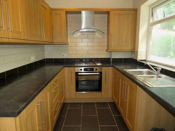 2 Bedroom House To Rent In Laurel Crescent, Halifax, HX2