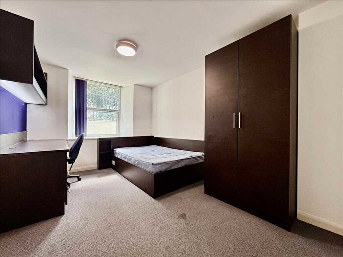 Studio To Rent In The Square - North Road East, PL4