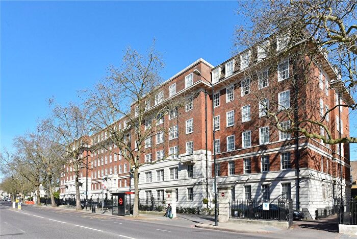 3 Bedroom Flat For Sale In Park Road, London, NW8