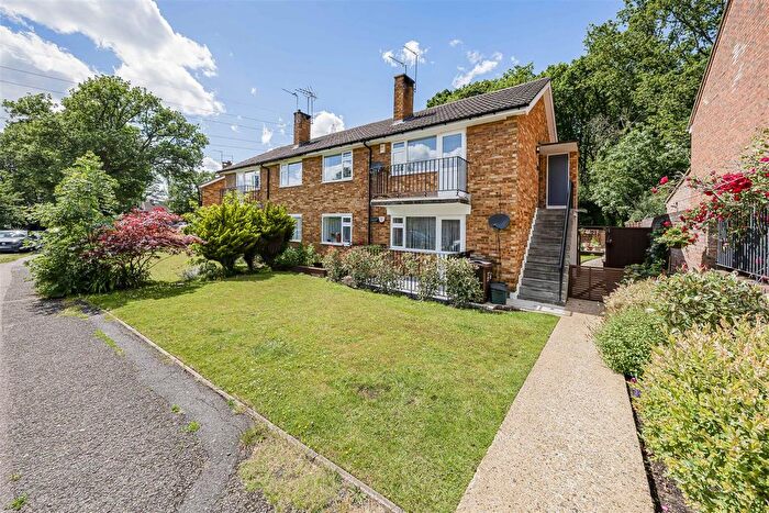 2 Bedroom Maisonette For Sale In Black Boy Wood, Bricket Wood, St. Albans, AL2