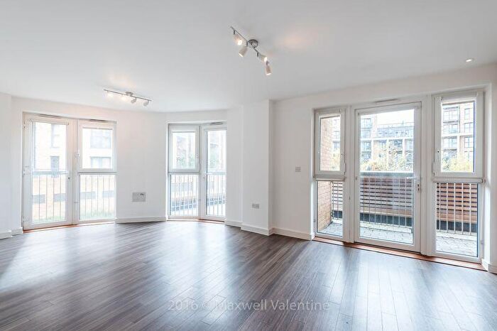 1 Bedroom Flat To Rent In Whitestone Way, Croydon, CR0