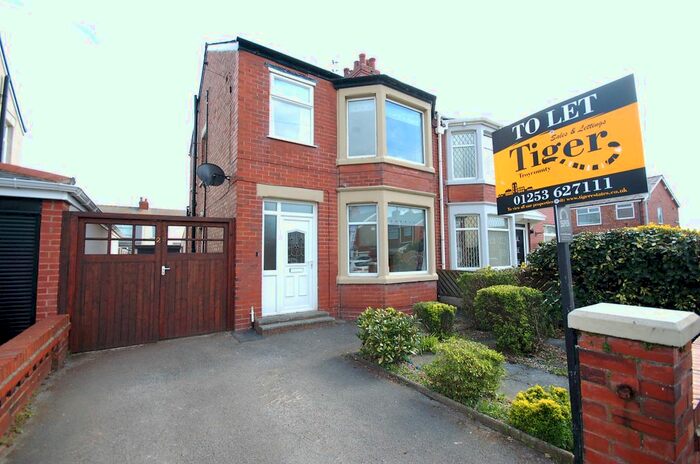 3 Bedroom Semi-Detached House To Rent In Tewkesbury Avenue, Blackpool, Lancashire, FY4