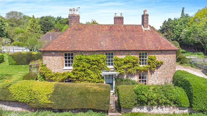 5 Bedroom Detached House For Sale In Winchester Road, Chawton, Alton, Hampshire, GU34