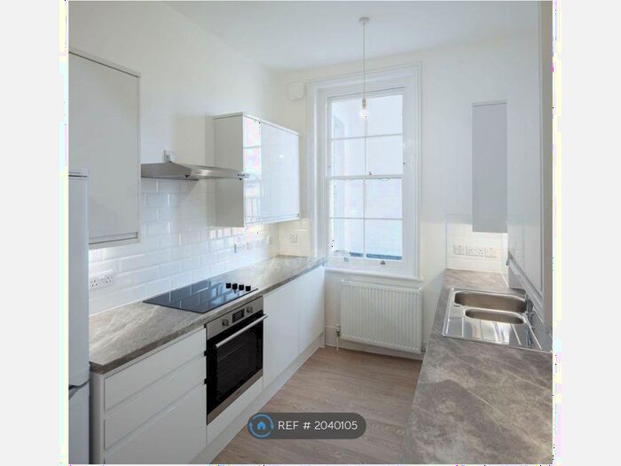 3 Bedroom Flat To Rent In Du Cane Road, London, W12