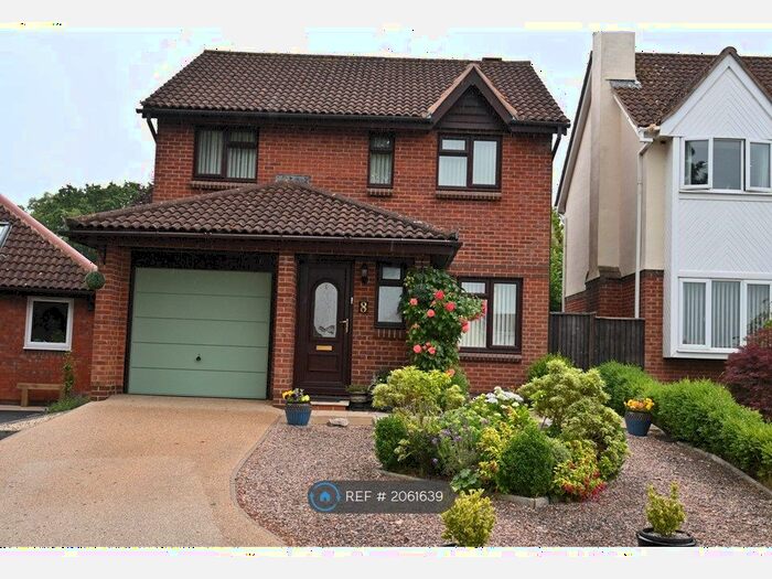 4 Bedroom Detached House To Rent In Ferndale Close, Honiton, EX14
