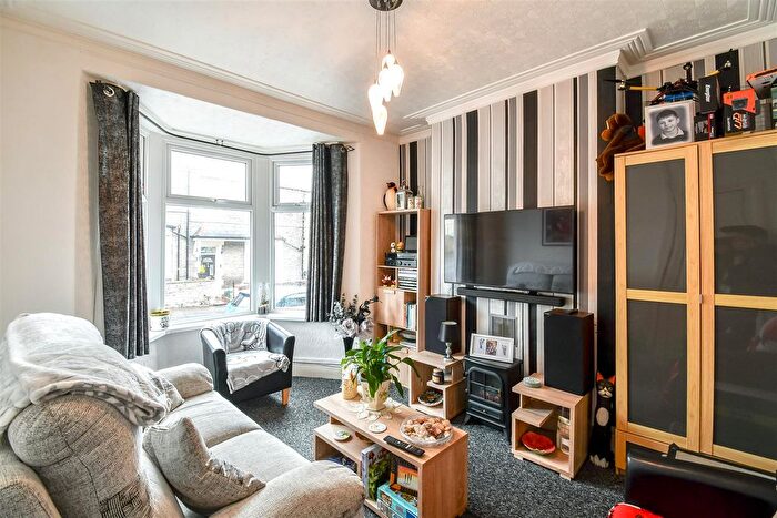 3 Bedroom Terraced House For Sale In Wilfred Street, Barry, CF63