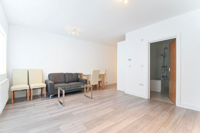 1 Bedroom Flat To Rent In Loveridge Mews, Kilburn, NW6