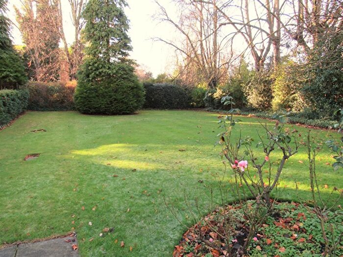 2 Bedroom Flat To Rent In Addiscombe Road, Croydon, CR0