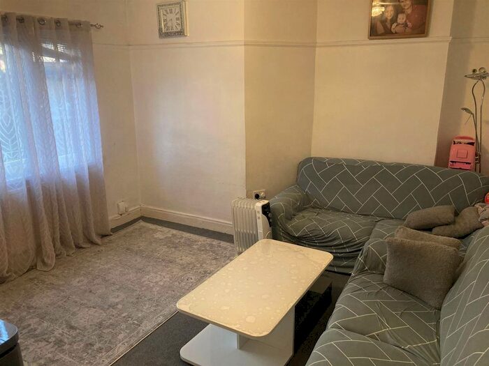 2 Bedroom Flat To Rent In Alexandra Avenue, South Harrow, Harrow, HA2