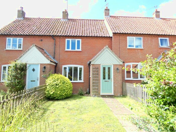 2 Bedroom Terraced House To Rent In Batterby Green, Hempton, NR21