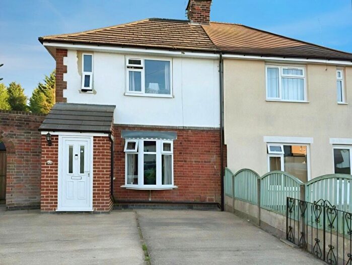2 Bedroom Semi-Detached House For Sale In Teign Bank Close, Hinckley, LE10