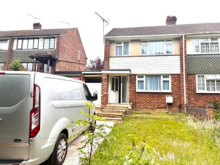 3 Bedroom Semi Detached House To Rent In Sholing, SO19