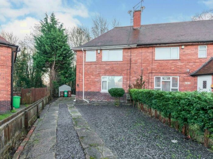 3 Bedroom End Of Terrace House To Rent In Halstead Close, Nottingham, NG8