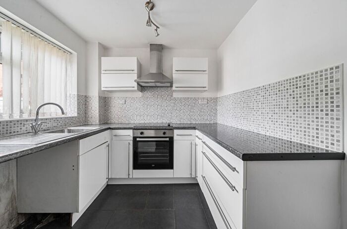 2 Bedroom End Of Terrace House To Rent In Vine Coppice, Waterlooville, Hampshire, PO7