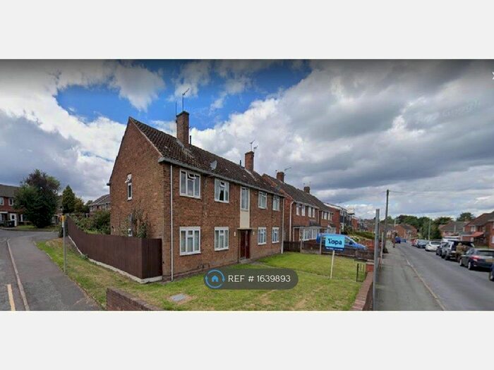 1 Bedroom Flat To Rent In Lanesfield, West Midlands, WV4