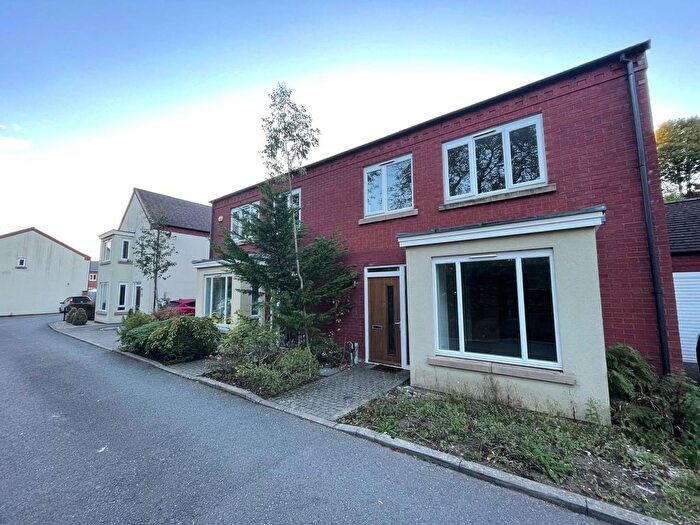 4 Bedroom Semi-Detached House To Rent In Cofton Park Drive, Rednal, Birmingham, West Midlands, B45