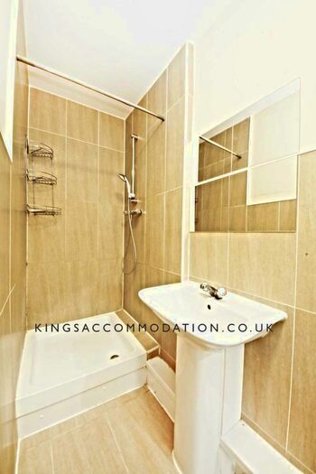 1 Bedroom Studio Flat To Rent In Angell Road, Brixton, SW9