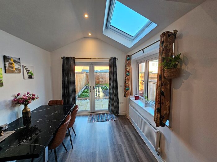 3 Bedroom Semi-Detached House To Rent In Clayfield Road, Weston Turville, Aylesbury, HP22