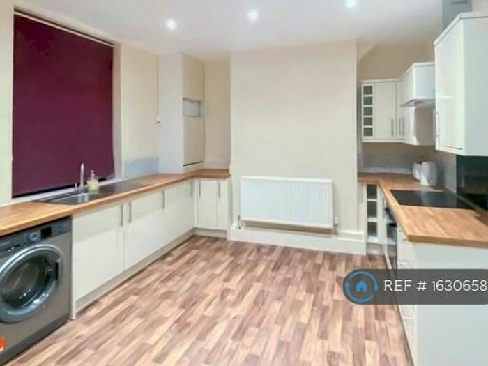 2 Bedroom Terraced House To Rent In Ben Street, Manchester, M11