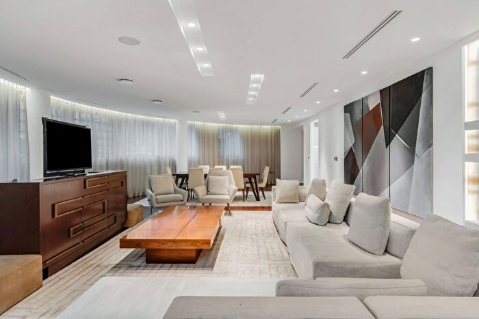 4 Bedroom Flat To Rent In Park Road, London, NW8