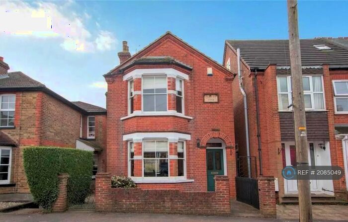 3 Bedroom Detached House To Rent In Chapel Road, Epping, CM16