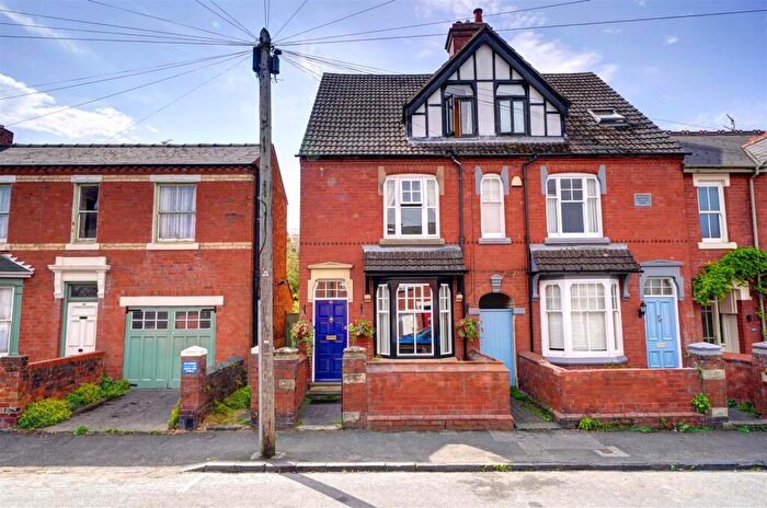 4 Bedroom House For Sale In Western Road, Stourbridge, DY8