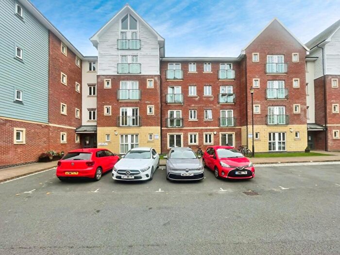 2 Bedroom Flat To Rent In Saddlery Way, Chester, Cheshire, CH1