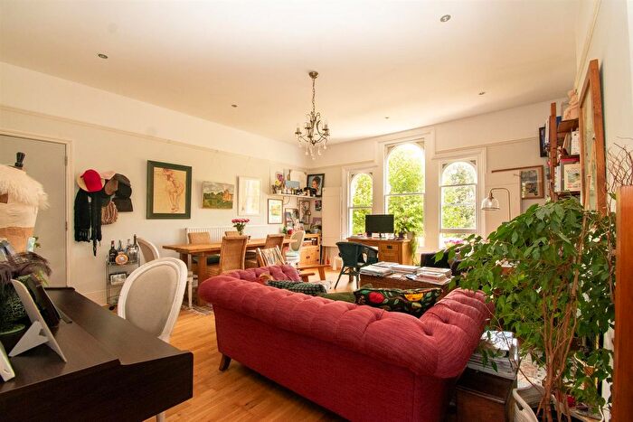 2 Bedroom Flat For Sale In Upper Maze Hill, St. Leonards-On-Sea, TN38