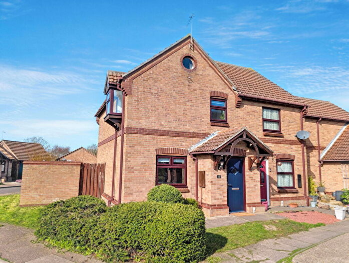 2 Bedroom End Of Terrace House For Sale In Beverley Drive, Kirby Cross, CO13