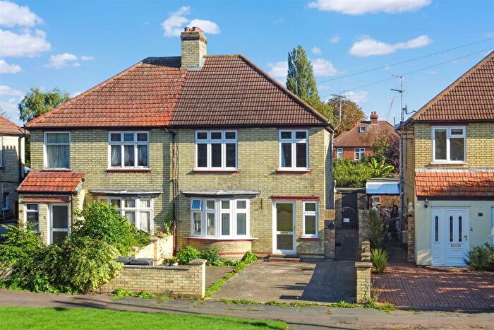 1 Bedroom Flat For Sale In Kings Hedges Road, Cambridge, CB4