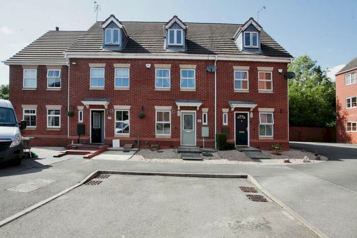 3 Bedroom Terraced House For Sale In Penny Hapenny Court, Atherstone, Warwickshire, CV9