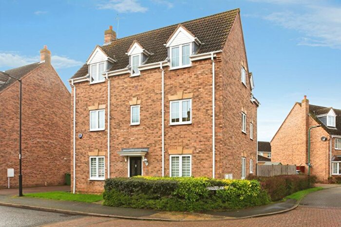 5 Bedroom Detached House For Sale In Driffield Way, Peterborough, PE2