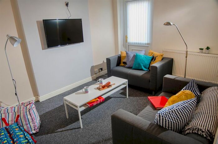 3 Bedroom Property To Rent In Gregson Road, LA1