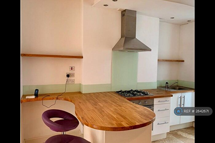 1 Bedroom Flat To Rent In Carlisle Street, Cardiff, CF24