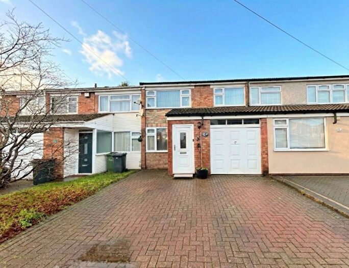 3 Bedroom Terraced House For Sale In Moat Farm Drive, Bedworth, Warwickshire, CV12