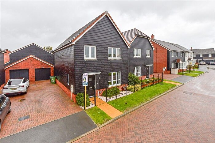4 Bedroom Detached House For Sale In Coleman Way, Langley, Maidstone, Kent, ME17