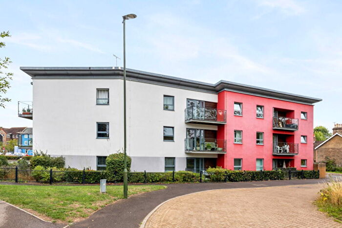 2 Bedroom Flat For Sale In Station Road, Southwater, Horsham, RH13