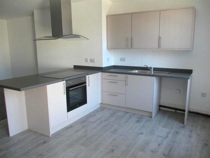 2 Bedroom Flat To Rent In Flat, Slatey Road, Oxton, CH43